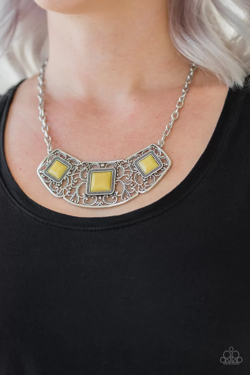 Paparazzi Feeling Inde-PENDANT Yellow Necklace