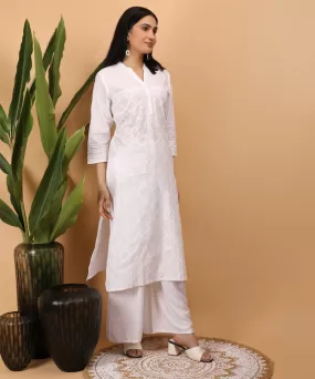 White cotton hane embroidered chikankari kurti